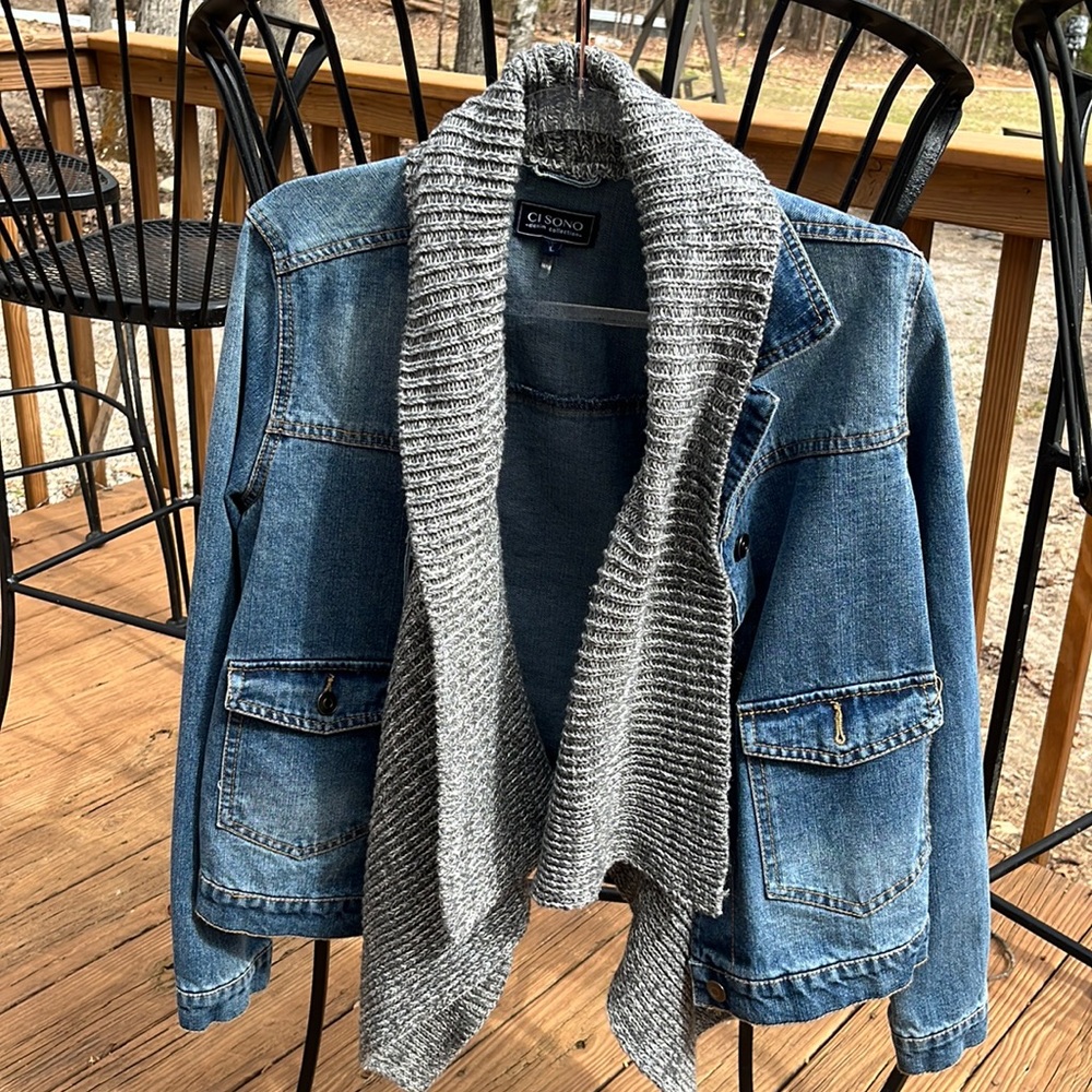 Do Sono denim jacket, size large with sweater lining as a scarf